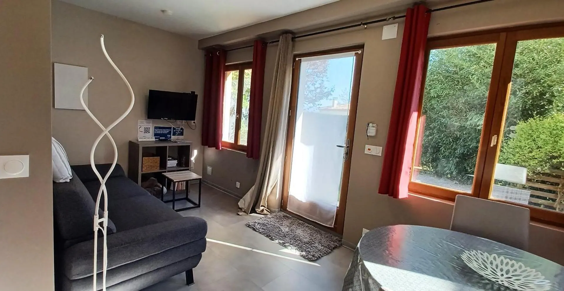 Appartement entre Sisteron et Gorges de la Méouge  Les Hauts de Toscane Ribiers France